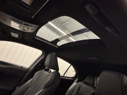 Used 2024 Lexus UX 250h F Sport image 34