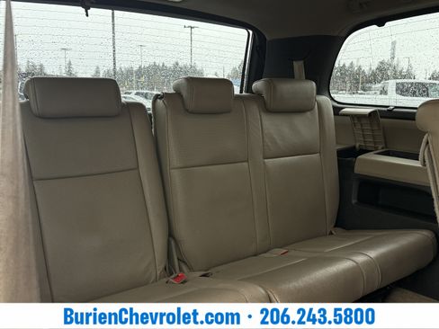 Used 2010 Toyota Sequoia Platinum image 29