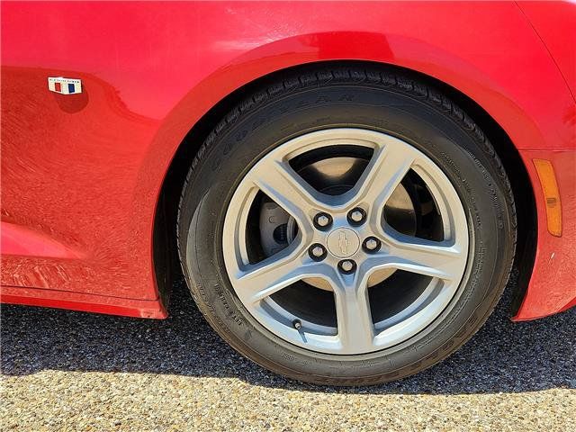 Used 2023 Chevrolet Camaro LT RWD image 6