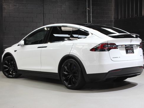 Used 2017 Tesla Model X 100D image 11