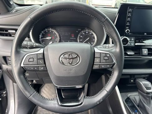 Used 2021 Toyota Highlander XSE image 20