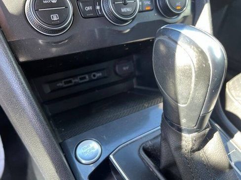 Used 2020 Volkswagen Tiguan SE AWD/4WD image 27