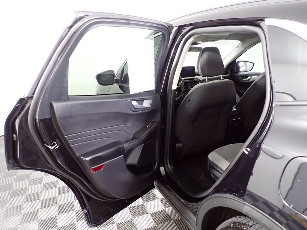 Used 2021 Ford Escape SE w/ Cold Weather Package FWD image 30