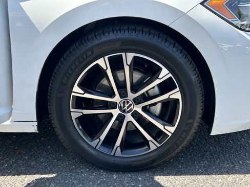 Used 2022 Volkswagen Jetta Sport FWD image 7