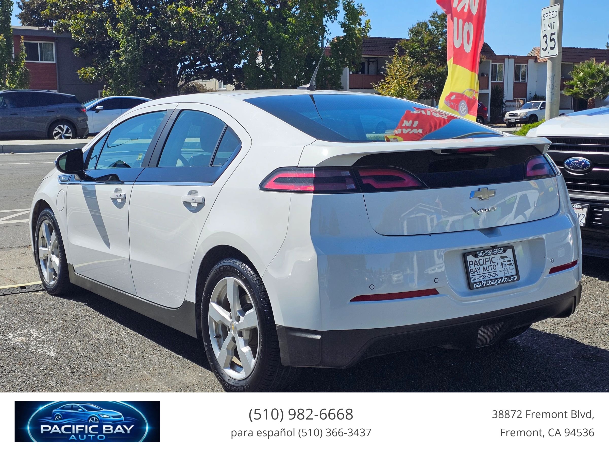 Used 2014 Chevrolet Volt w/ Enhanced Safety Package 1 FWD image 5
