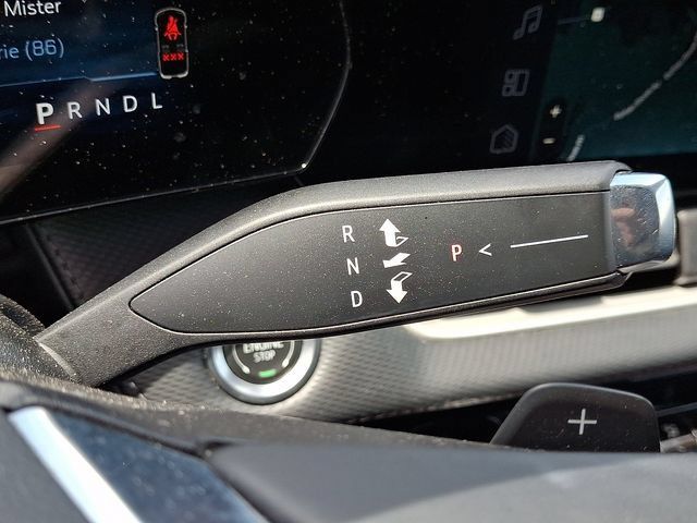 Used 2025 Chevrolet Equinox LT AWD/4WD image 14