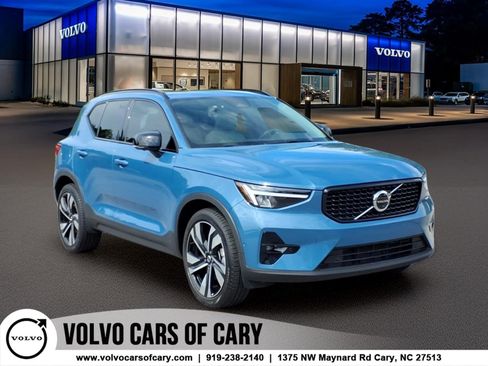 Certified 2023 Volvo XC40 B4 Ultimate FWD image 1