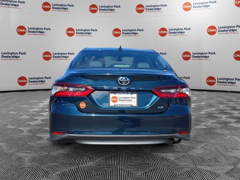 Used 2021 Toyota Camry LE w/ Convenience Package image 6