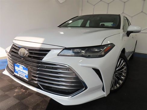 Used 2019 Toyota Avalon Limited w/ Advanced Safety Package FWD image 1