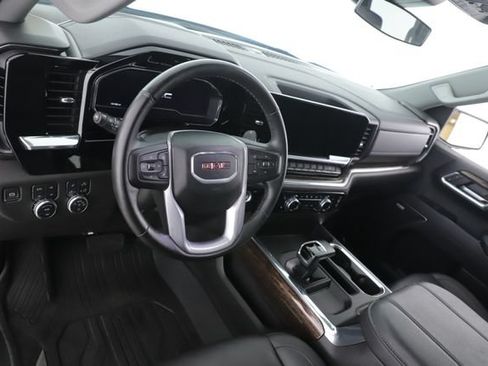 Used 2025 GMC Sierra 1500 Elevation w/ Elevation Premium Package AWD/4WD image 16
