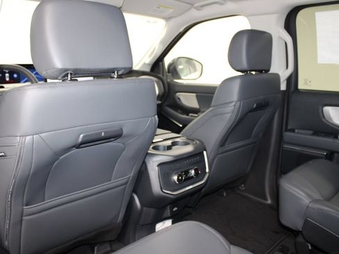 New 2026 Ford Expedition Active RWD image 27