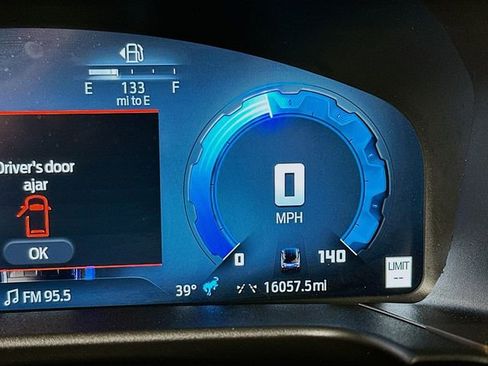 Used 2025 Ford Bronco Sport Outer Banks w/ Outer Banks Tech Package+ image 17