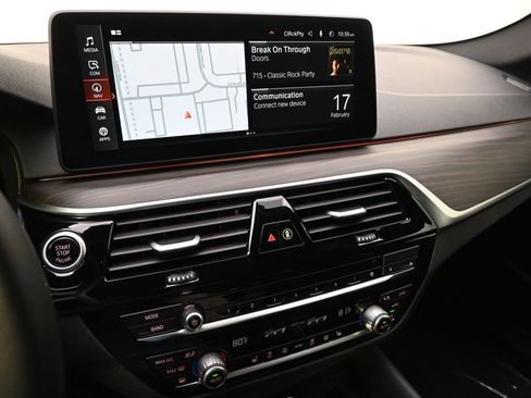 Used 2023 BMW 540i w/ Convenience Package RWD image 29