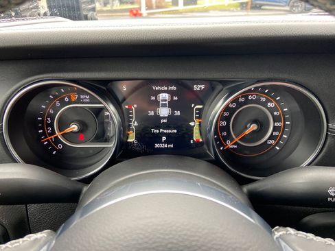 Used 2022 Jeep Gladiator Overland w/ Popular Equipment Package image 16