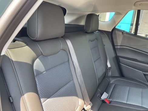 New 2026 Chevrolet Trax LT w/ Driver Confidence Package FWD image 32