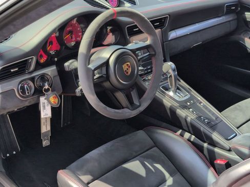 Used 2018 Porsche 911 GT3 image 12