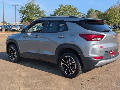 Used 2024 Chevrolet TrailBlazer LT image 5