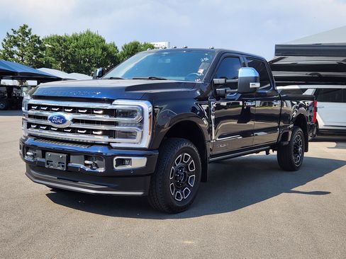 Used 2024 Ford F350 Platinum image 4