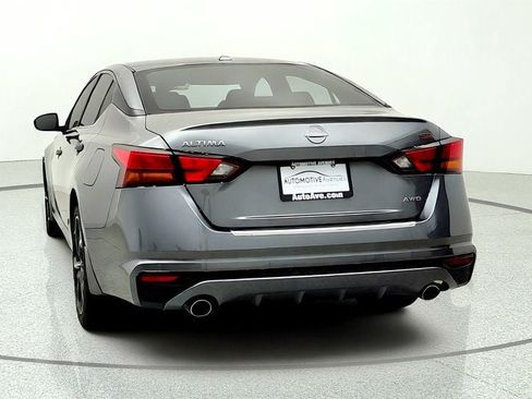 Used 2023 Nissan Altima 2.5 SR AWD/4WD image 6