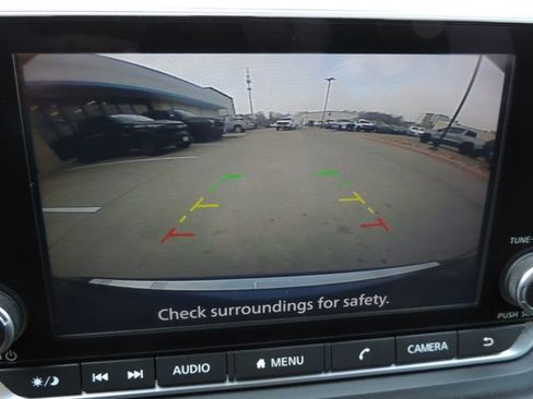 Used 2023 Nissan Rogue SV image 31