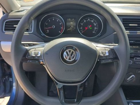 Used 2015 Volkswagen Jetta SE FWD image 27