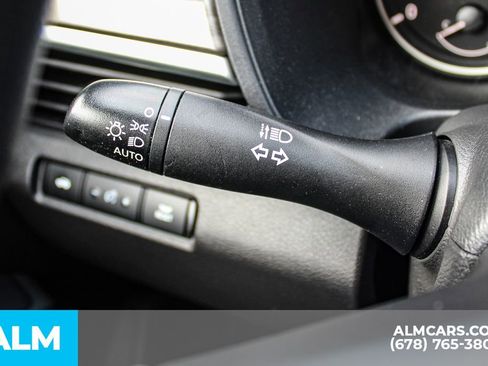 Used 2025 Nissan Altima 2.5 SV FWD image 29