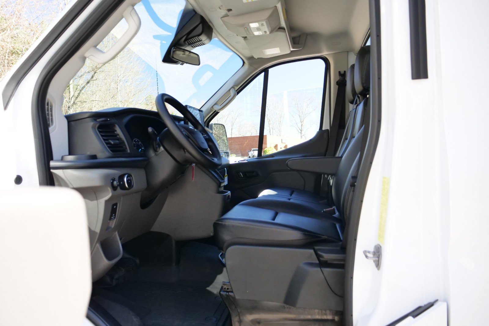 Used 2024 Ford Transit 350 AWD w/ Exterior Upgrade Package image 22