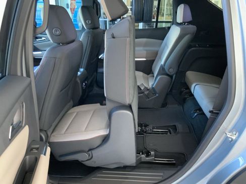 New 2026 Chevrolet Traverse LT w/ LPO, Floor Liner Package image 7