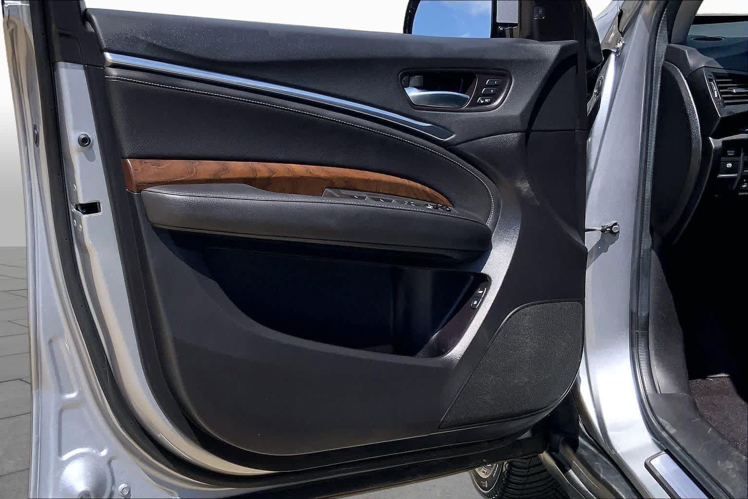 Used 2019 Acura MDX w/ Technology Package FWD image 22