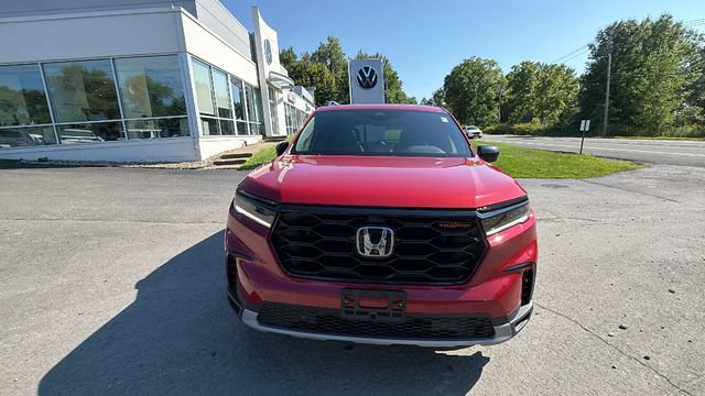 Used 2023 Honda Pilot TrailSport image 2