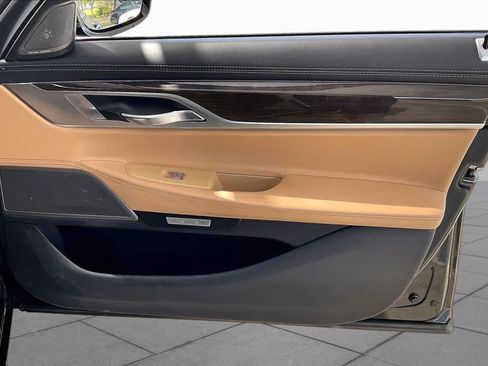 Used 2016 BMW 740i RWD image 23