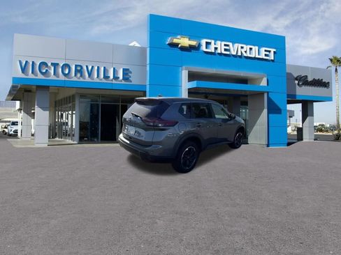 Used 2024 Nissan Rogue SV FWD image 5