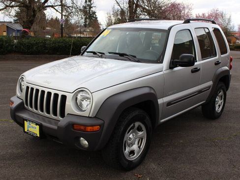 Used 2004 Jeep Liberty Sport w/ PWR Convenience Group AWD/4WD image 2