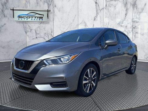 Used 2021 Nissan Versa SV image 5