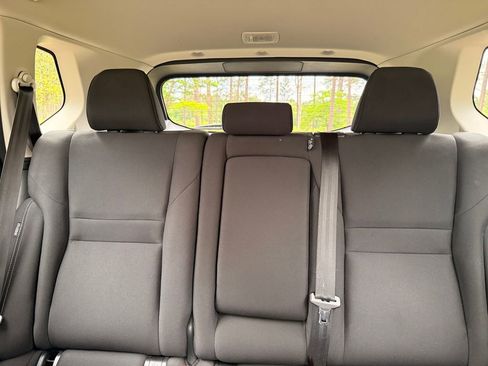 Used 2024 Nissan Rogue S FWD image 29