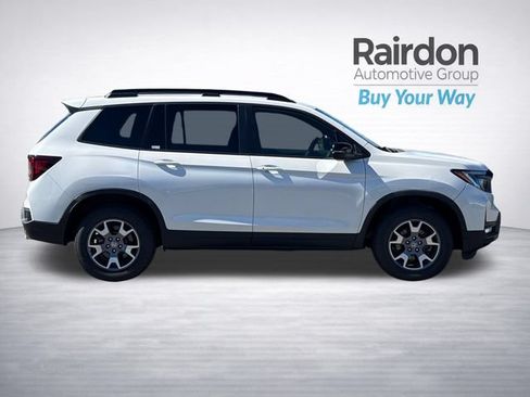 Used 2023 Honda Passport TrailSport image 8
