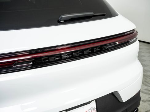 New 2026 Porsche Cayenne AWD/4WD image 37