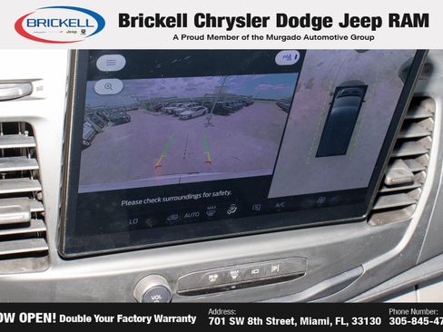 Used 2023 Ford E-Transit Medium Roof image 28