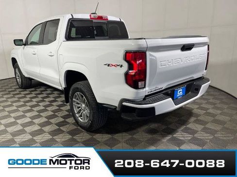Used 2024 Chevrolet Colorado LT w/ LT Convenience Package II AWD/4WD image 6