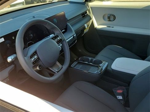 New 2026 Hyundai Ioniq 5 SEL image 2