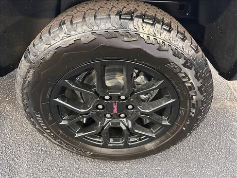 New 2026 GMC Canyon AT4 image 16