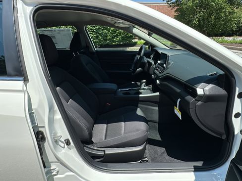 New 2025 Nissan Altima 2.5 S image 11
