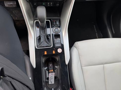 Used 2025 Mitsubishi Eclipse Cross AWD image 19