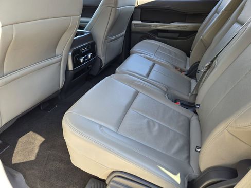 Used 2020 Ford Expedition XLT w/ Equipment Group 201A image 27