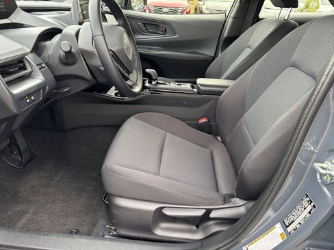 Used 2025 Toyota Prius LE image 24
