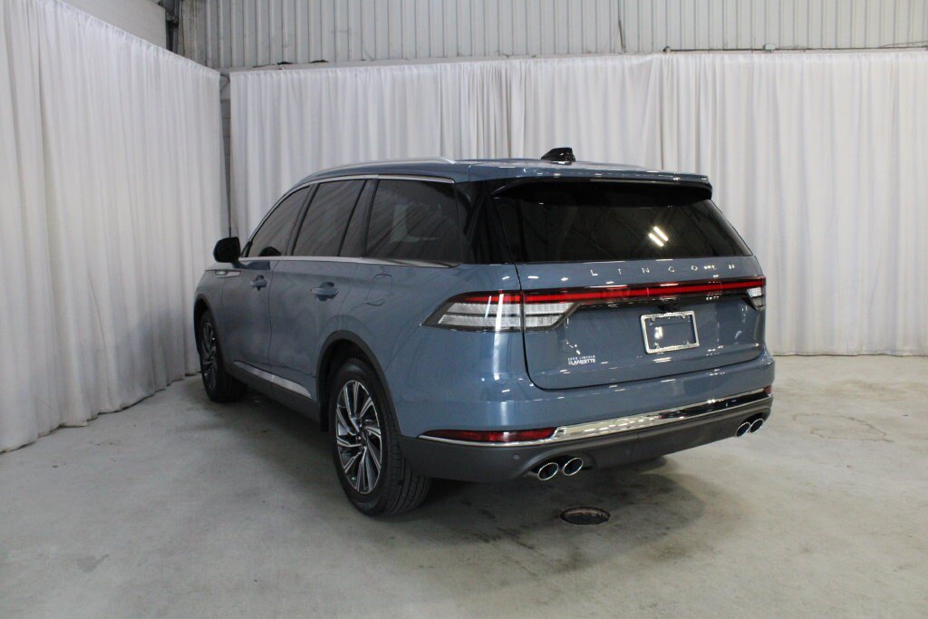 New 2027 Lincoln Aviator AWD image 23