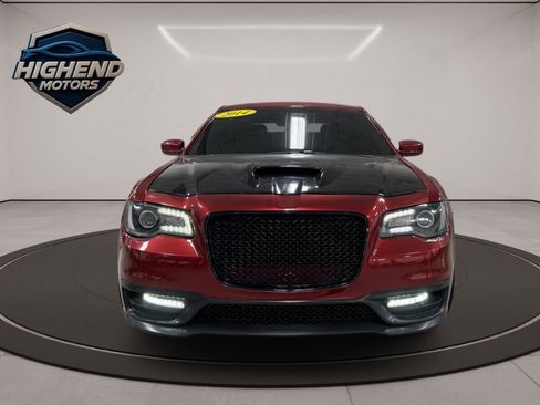 Used 2014 Chrysler 300 w/ Driver Convenience Group image 9