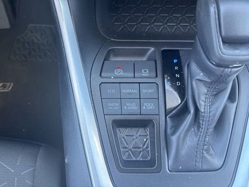 Certified 2024 Toyota RAV4 XLE image 33