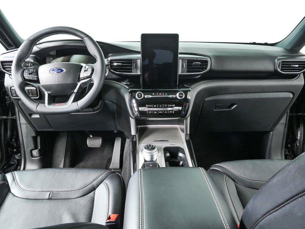 Used 2023 Ford Explorer ST w/ Equipment Group 401A AWD/4WD image 17