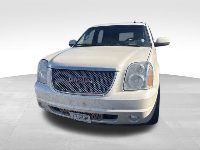 Used 2014 GMC Yukon Denali AWD/4WD image 4